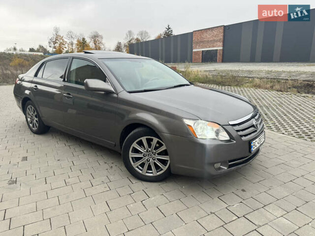 Серый Тойота Авалон, объемом двигателя 3.5 л и пробегом 299 тыс. км за 7500 $, фото 1 на Automoto.ua