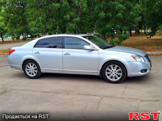 Сірий Тойота Авалон, об'ємом двигуна 3.5 л та пробігом 0 тис. км за 8000 $, фото 1 на Automoto.ua