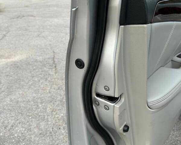 Сірий Тойота Авалон, об'ємом двигуна 3.46 л та пробігом 290 тис. км за 10000 $, фото 33 на Automoto.ua