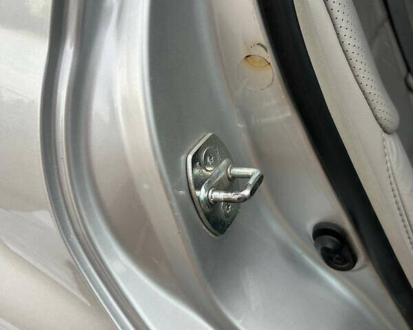 Сірий Тойота Авалон, об'ємом двигуна 3.46 л та пробігом 290 тис. км за 10000 $, фото 52 на Automoto.ua