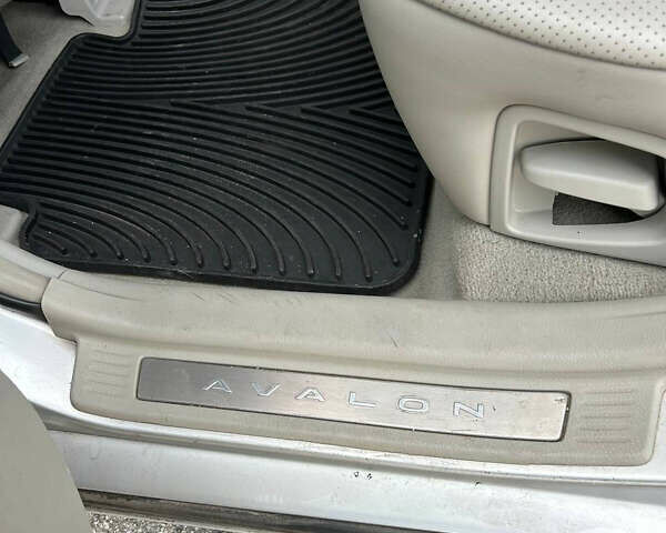 Сірий Тойота Авалон, об'ємом двигуна 3.46 л та пробігом 290 тис. км за 10000 $, фото 43 на Automoto.ua