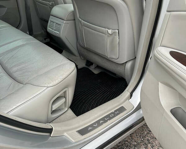 Сірий Тойота Авалон, об'ємом двигуна 3.46 л та пробігом 290 тис. км за 10000 $, фото 85 на Automoto.ua