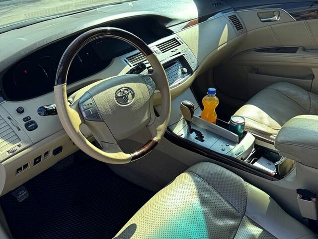 Серый Тойота Авалон, объемом двигателя 3.5 л и пробегом 277 тыс. км за 8800 $, фото 6 на Automoto.ua