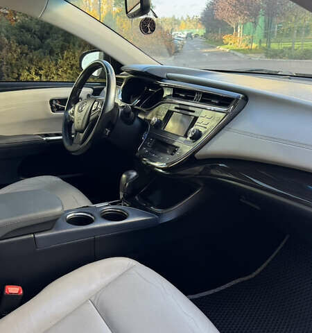 Серый Тойота Авалон, объемом двигателя 2.49 л и пробегом 279 тыс. км за 14500 $, фото 24 на Automoto.ua