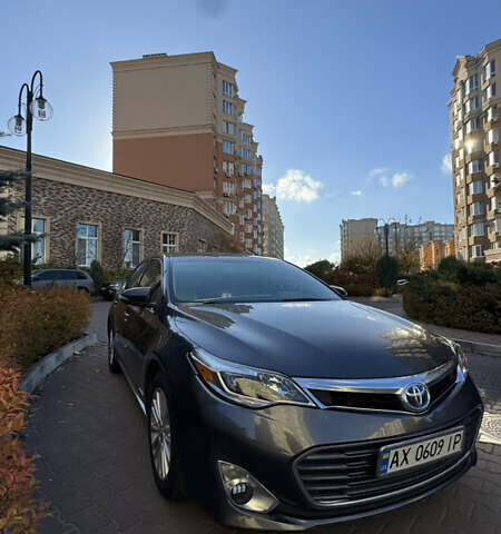 Серый Тойота Авалон, объемом двигателя 2.49 л и пробегом 279 тыс. км за 14500 $, фото 8 на Automoto.ua