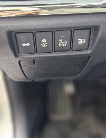 Серый Тойота Авалон, объемом двигателя 2.49 л и пробегом 164 тыс. км за 13500 $, фото 3 на Automoto.ua