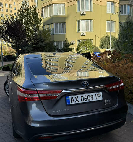 Серый Тойота Авалон, объемом двигателя 2.49 л и пробегом 279 тыс. км за 14500 $, фото 5 на Automoto.ua