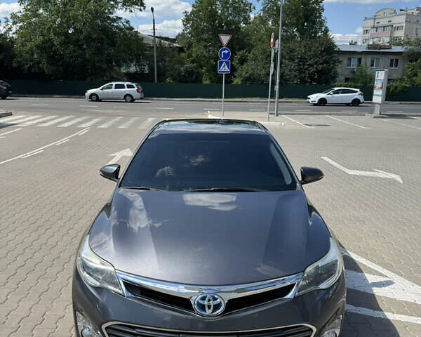 Серый Тойота Авалон, объемом двигателя 2.49 л и пробегом 200 тыс. км за 15200 $, фото 3 на Automoto.ua