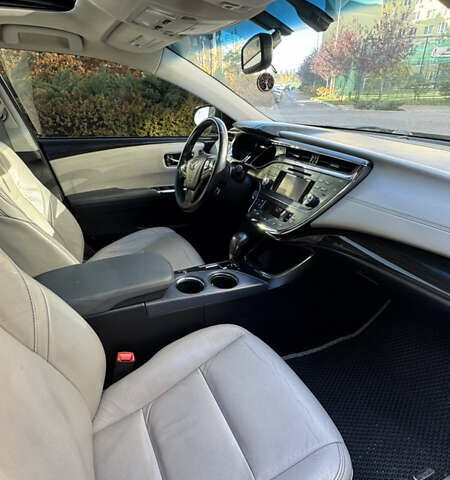 Серый Тойота Авалон, объемом двигателя 2.49 л и пробегом 279 тыс. км за 14500 $, фото 22 на Automoto.ua