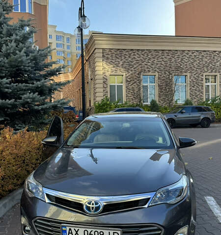 Серый Тойота Авалон, объемом двигателя 2.49 л и пробегом 279 тыс. км за 14500 $, фото 3 на Automoto.ua
