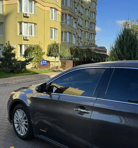 Серый Тойота Авалон, объемом двигателя 2.49 л и пробегом 279 тыс. км за 14500 $, фото 1 на Automoto.ua