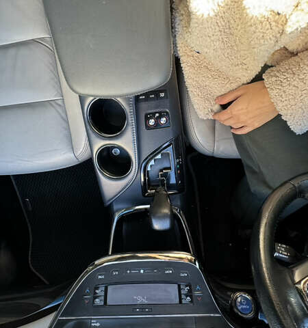Серый Тойота Авалон, объемом двигателя 2.49 л и пробегом 279 тыс. км за 14500 $, фото 18 на Automoto.ua