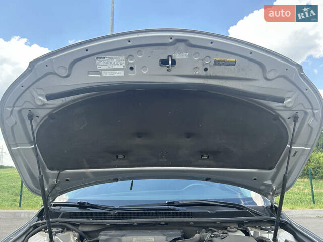 Серый Тойота Авалон, объемом двигателя 2.5 л и пробегом 186 тыс. км за 17200 $, фото 14 на Automoto.ua