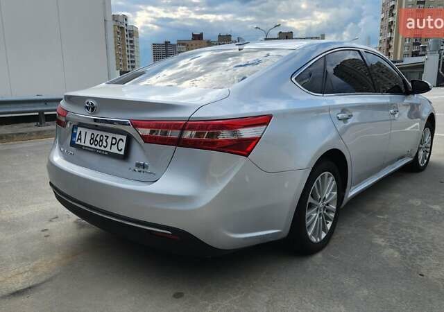 Серый Тойота Авалон, объемом двигателя 2.49 л и пробегом 166 тыс. км за 17000 $, фото 1 на Automoto.ua