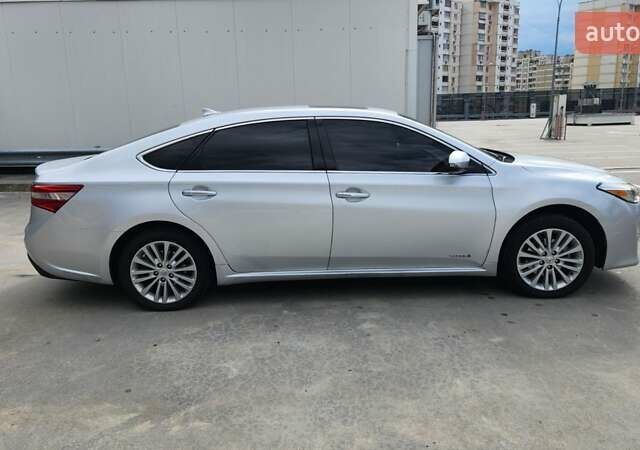 Серый Тойота Авалон, объемом двигателя 2.49 л и пробегом 166 тыс. км за 17000 $, фото 2 на Automoto.ua