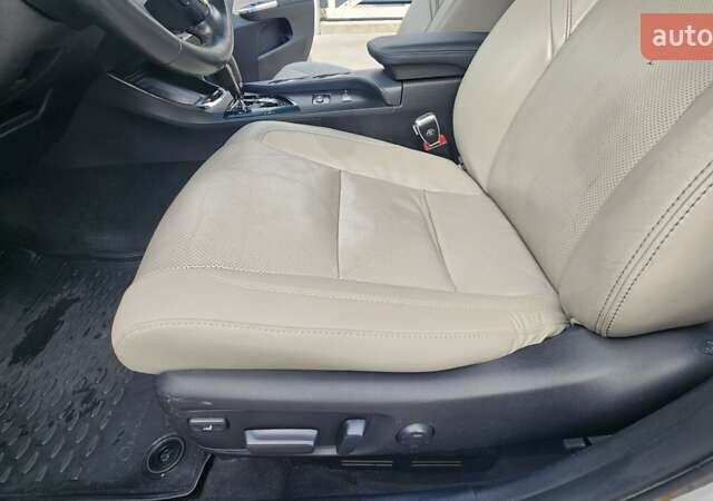 Серый Тойота Авалон, объемом двигателя 2.49 л и пробегом 166 тыс. км за 17000 $, фото 16 на Automoto.ua