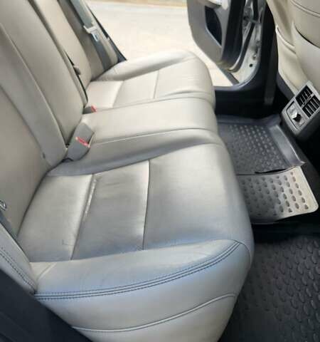 Серый Тойота Авалон, объемом двигателя 2.49 л и пробегом 166 тыс. км за 17000 $, фото 20 на Automoto.ua