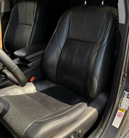 Серый Тойота Авалон, объемом двигателя 2.49 л и пробегом 290 тыс. км за 12800 $, фото 24 на Automoto.ua