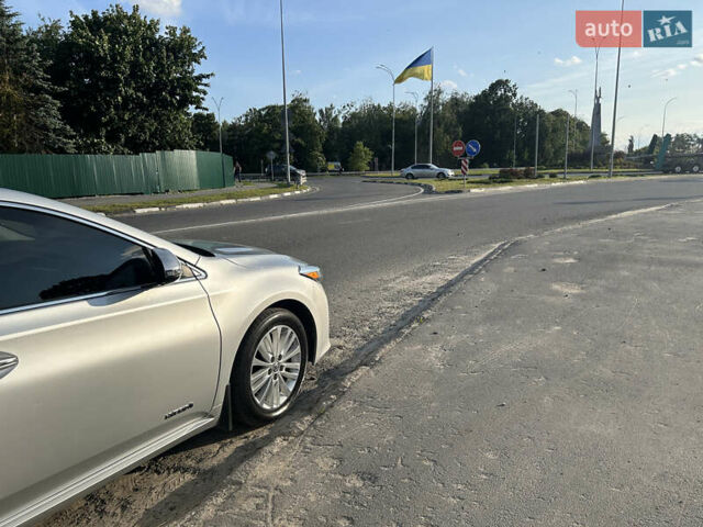 Серый Тойота Авалон, объемом двигателя 2.5 л и пробегом 186 тыс. км за 17200 $, фото 7 на Automoto.ua