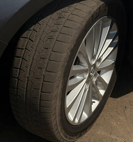 Серый Тойота Авалон, объемом двигателя 2.49 л и пробегом 290 тыс. км за 12800 $, фото 5 на Automoto.ua