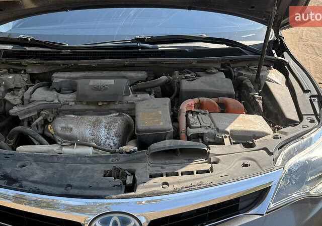 Серый Тойота Авалон, объемом двигателя 2.49 л и пробегом 290 тыс. км за 12800 $, фото 6 на Automoto.ua