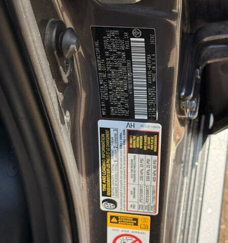 Серый Тойота Авалон, объемом двигателя 2.49 л и пробегом 290 тыс. км за 12800 $, фото 30 на Automoto.ua