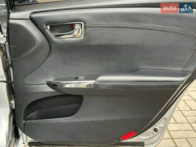 Сірий Тойота Авалон, об'ємом двигуна 2.5 л та пробігом 247 тис. км за 15990 $, фото 20 на Automoto.ua