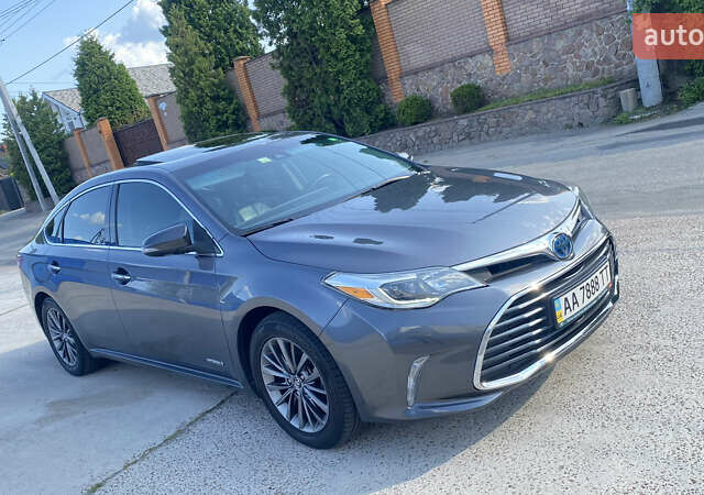 Серый Тойота Авалон, объемом двигателя 2.49 л и пробегом 144 тыс. км за 20800 $, фото 2 на Automoto.ua