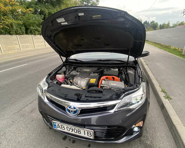 Серый Тойота Авалон, объемом двигателя 2.49 л и пробегом 362 тыс. км за 12200 $, фото 6 на Automoto.ua
