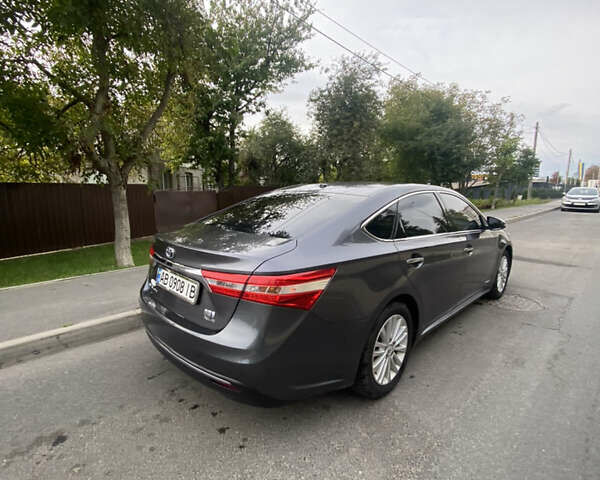 Серый Тойота Авалон, объемом двигателя 2.5 л и пробегом 362 тыс. км за 12900 $, фото 7 на Automoto.ua