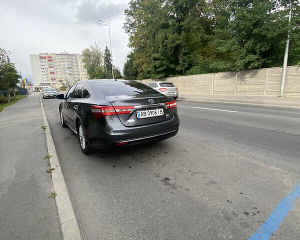Серый Тойота Авалон, объемом двигателя 2.49 л и пробегом 362 тыс. км за 12200 $, фото 2 на Automoto.ua
