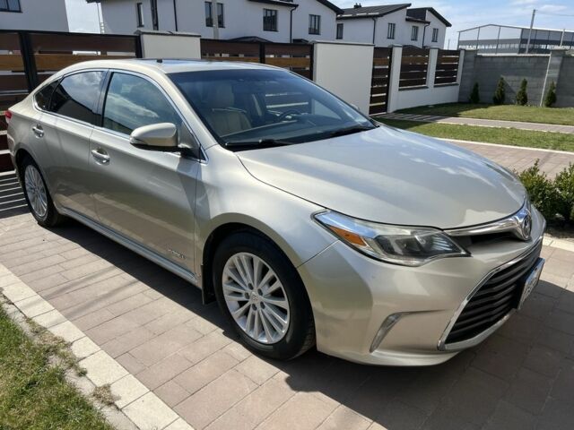 Серый Тойота Авалон, объемом двигателя 2.5 л и пробегом 206 тыс. км за 17000 $, фото 2 на Automoto.ua