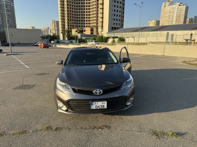 Серый Тойота Авалон, объемом двигателя 3.5 л и пробегом 310 тыс. км за 12499 $, фото 3 на Automoto.ua