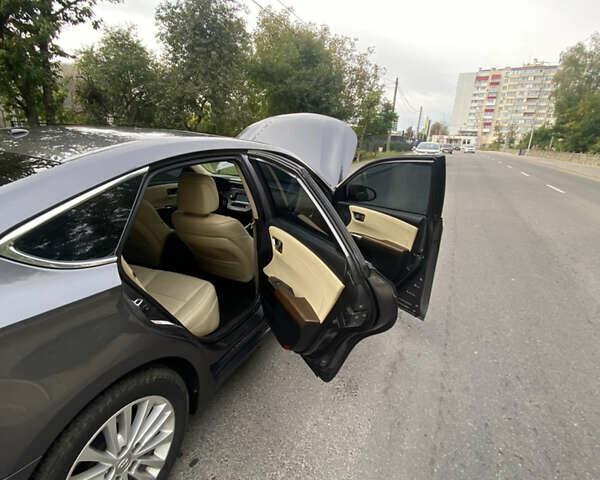 Серый Тойота Авалон, объемом двигателя 2.5 л и пробегом 362 тыс. км за 12900 $, фото 18 на Automoto.ua