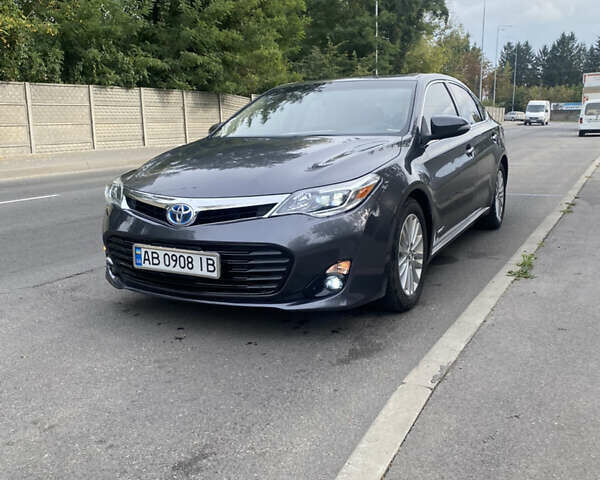 Серый Тойота Авалон, объемом двигателя 2.5 л и пробегом 362 тыс. км за 12900 $, фото 1 на Automoto.ua