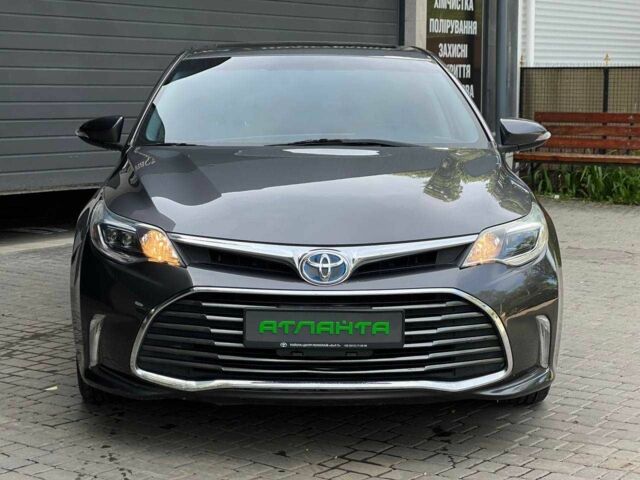 Серый Тойота Авалон, объемом двигателя 2.5 л и пробегом 210 тыс. км за 14900 $, фото 2 на Automoto.ua