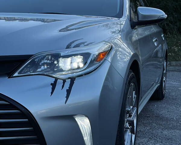 Серый Тойота Авалон, объемом двигателя 2.49 л и пробегом 169 тыс. км за 17500 $, фото 12 на Automoto.ua