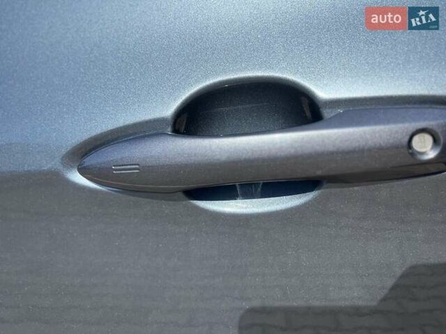 Серый Тойота Авалон, объемом двигателя 2.49 л и пробегом 75 тыс. км за 31000 $, фото 13 на Automoto.ua