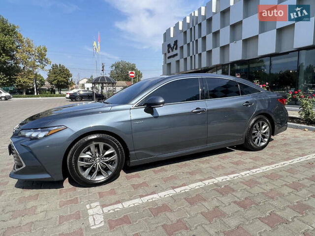 Серый Тойота Авалон, объемом двигателя 2.49 л и пробегом 75 тыс. км за 31000 $, фото 2 на Automoto.ua