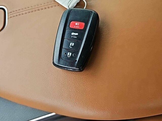 Серый Тойота Авалон, объемом двигателя 0 л и пробегом 20 тыс. км за 30500 $, фото 5 на Automoto.ua