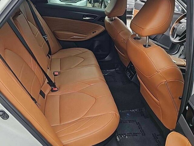 Серый Тойота Авалон, объемом двигателя 0 л и пробегом 20 тыс. км за 30500 $, фото 8 на Automoto.ua