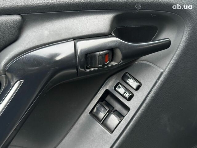 Белый Тойота Авенсис Версо, объемом двигателя 1.6 л и пробегом 106 тыс. км за 10990 $, фото 9 на Automoto.ua