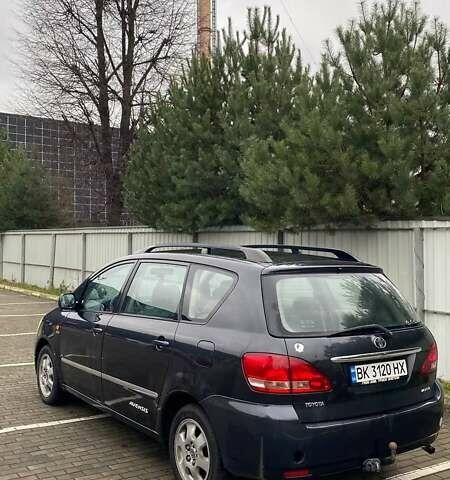 Чорний Тойота Авенсіс Версо, об'ємом двигуна 2 л та пробігом 367 тис. км за 5000 $, фото 4 на Automoto.ua