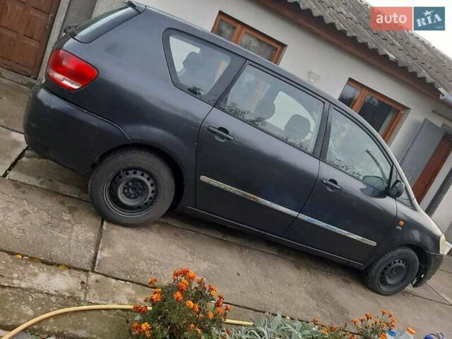 Черный Тойота Авенсис Версо, объемом двигателя 2 л и пробегом 420 тыс. км за 4500 $, фото 7 на Automoto.ua