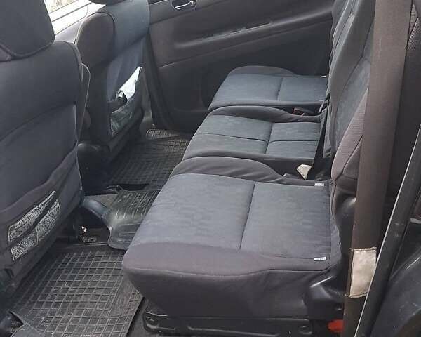 Черный Тойота Авенсис Версо, объемом двигателя 2 л и пробегом 420 тыс. км за 4500 $, фото 3 на Automoto.ua