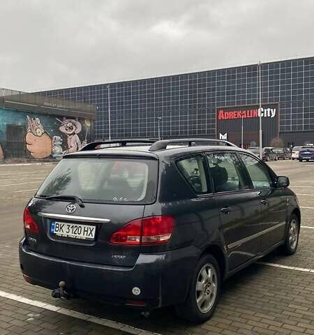 Чорний Тойота Авенсіс Версо, об'ємом двигуна 2 л та пробігом 367 тис. км за 5000 $, фото 6 на Automoto.ua