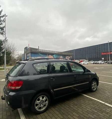 Чорний Тойота Авенсіс Версо, об'ємом двигуна 2 л та пробігом 367 тис. км за 5000 $, фото 7 на Automoto.ua