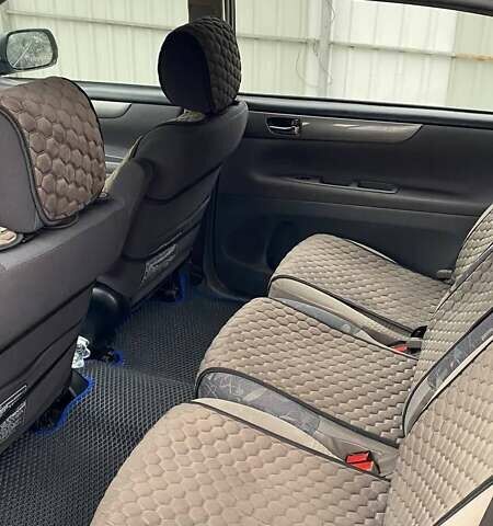 Чорний Тойота Авенсіс Версо, об'ємом двигуна 2 л та пробігом 367 тис. км за 5000 $, фото 12 на Automoto.ua