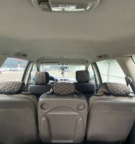 Чорний Тойота Авенсіс Версо, об'ємом двигуна 2 л та пробігом 367 тис. км за 5000 $, фото 13 на Automoto.ua