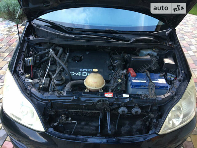 Черный Тойота Авенсис Версо, объемом двигателя 2 л и пробегом 260 тыс. км за 5800 $, фото 8 на Automoto.ua